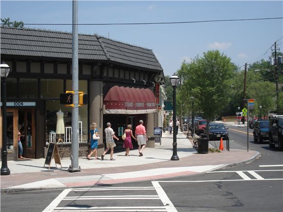 "The Corner" Virginia Highlands